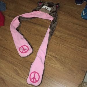 Fun animal hat/pocket.